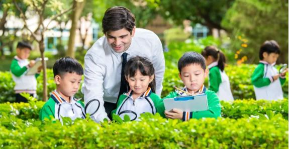 中黄外国语小学