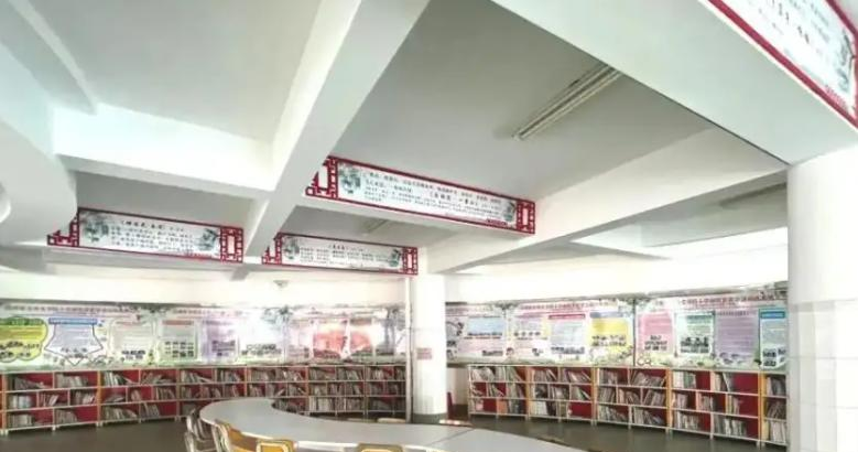 深圳东方英文书院国际初中2023年入学考试2