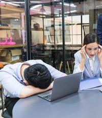 不自信人群