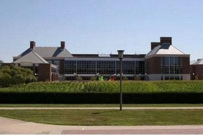 伊利诺伊大学香槟分校：生物研究所逾100年的玉米地