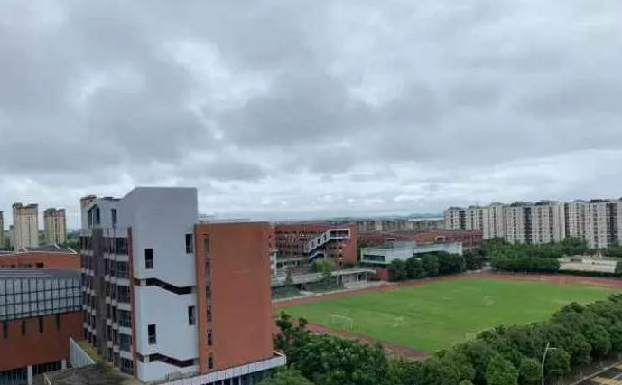 无锡市大桥实验学校