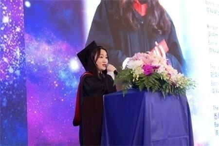 学生代表发言