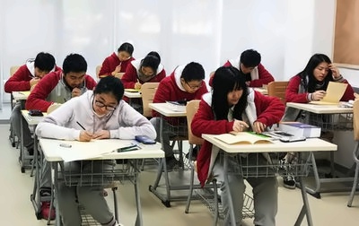 祝贺上海铭远双语高中学子喜获加拿大数学竞赛奖牌