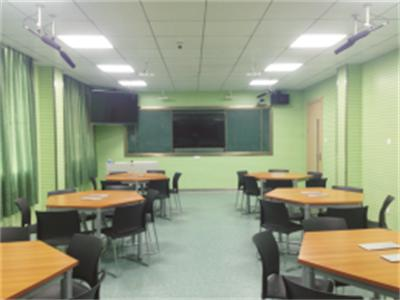 武汉市洪山高级中学国际部