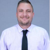 Ryan 英语文学教师