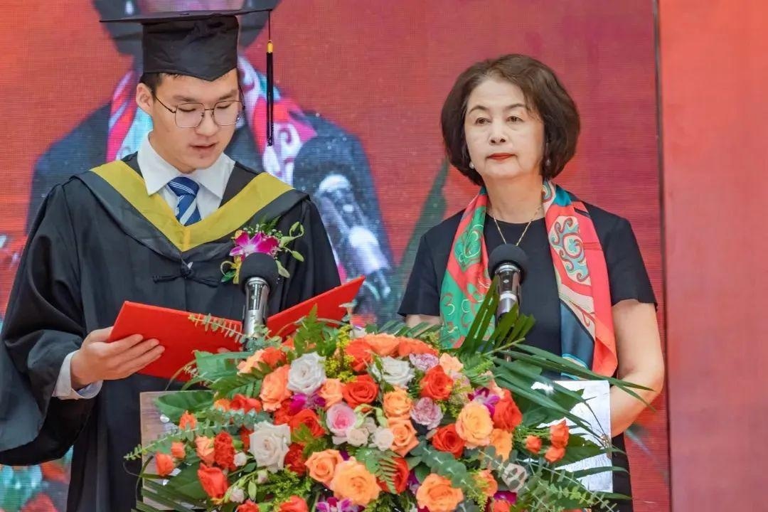 大连枫叶国际学校