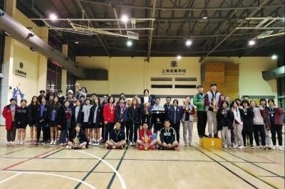 上海领科羽毛球校队获得男女双冠军.jpg