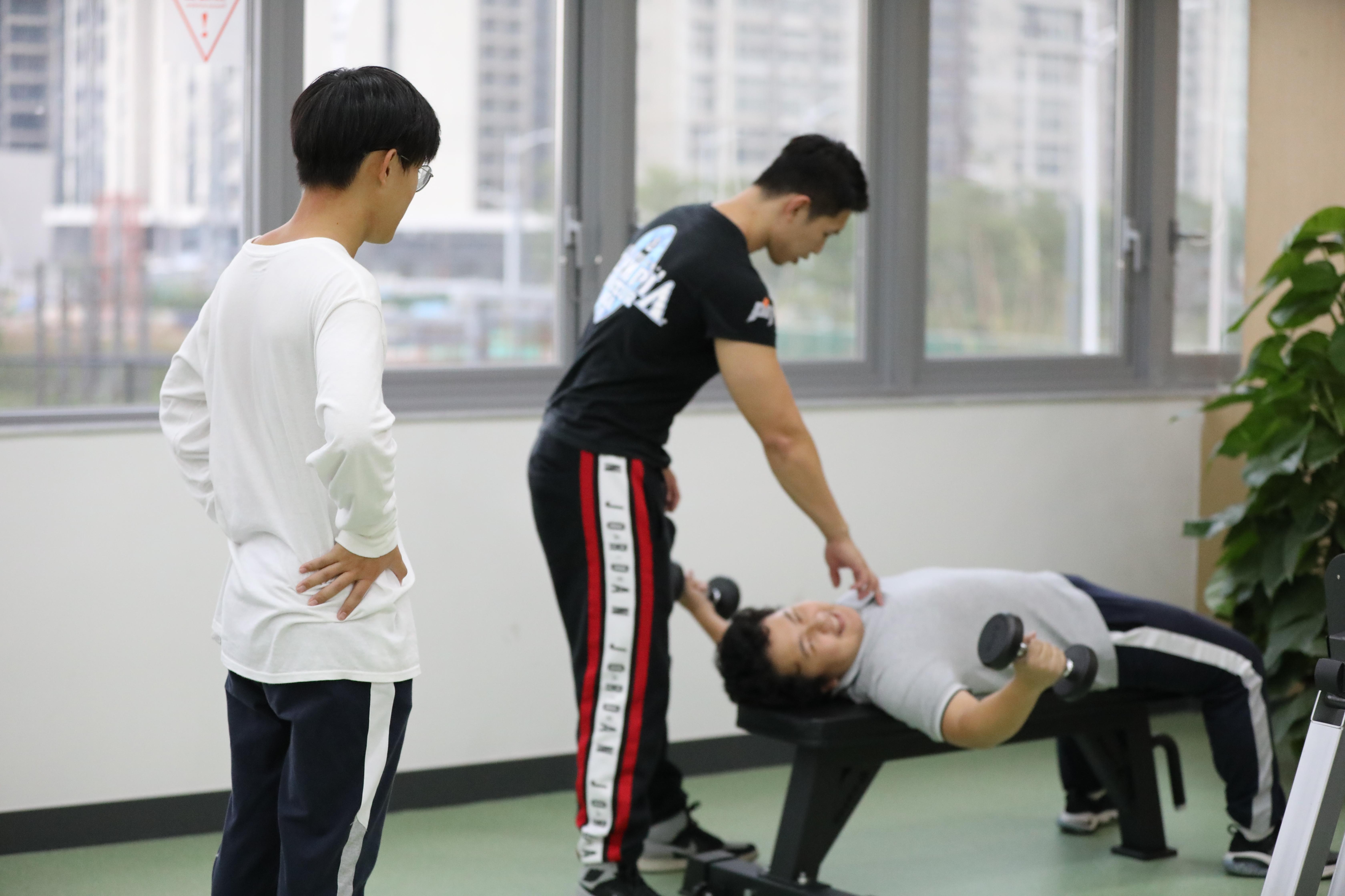 健身社