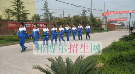 南充电子工业学校