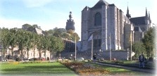 蒙斯埃诺大学