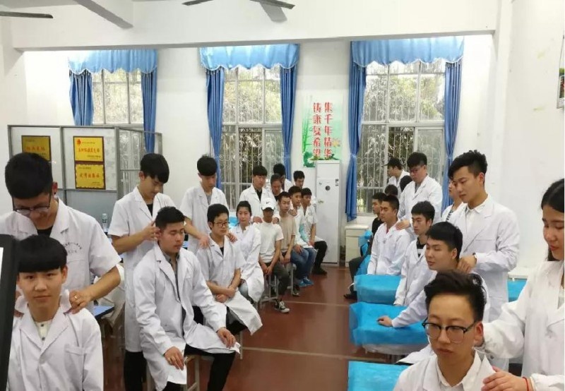岚皋中等职业技术学校