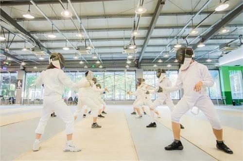 中加枫华国际学校击剑