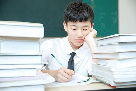 学生族