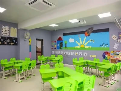 上海市燎原双语学校LYBS 英文部小学教室