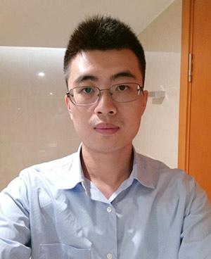 李力