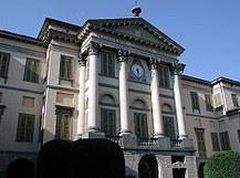 贝尔加莫卡拉拉美术学院