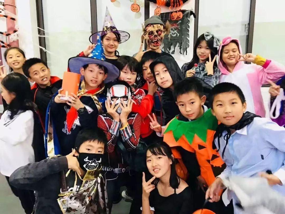枫华小学部万圣节活动.jpg