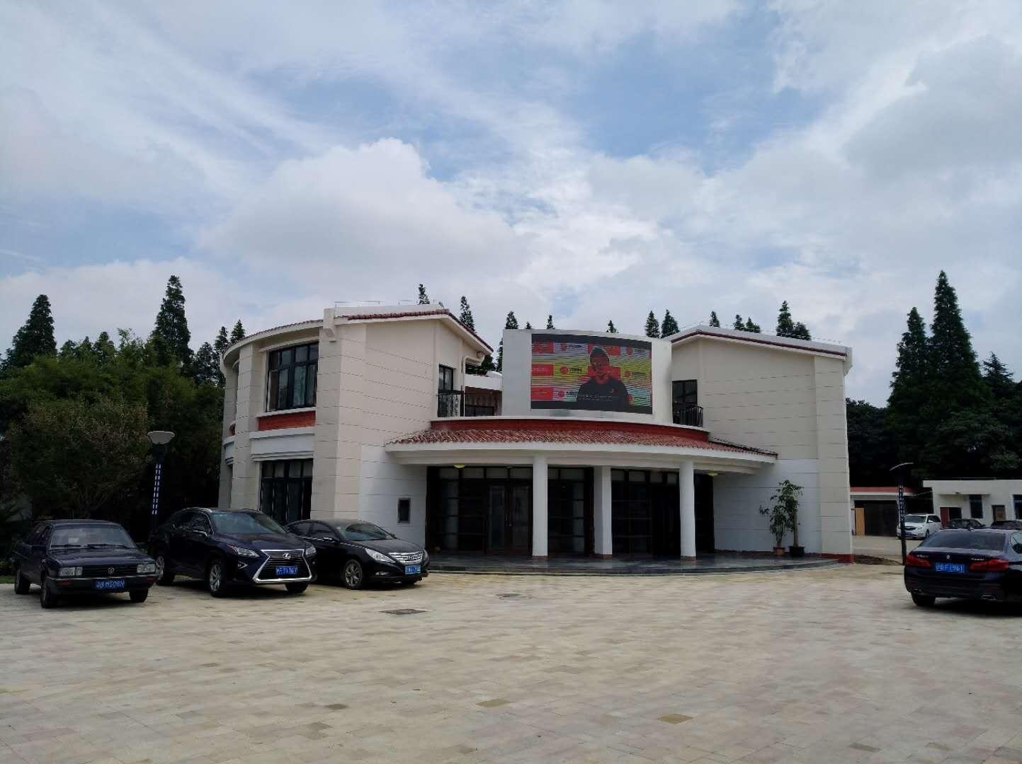 上海宏润博源学校.jpg