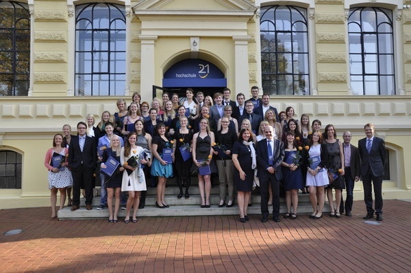 21应用技术大学