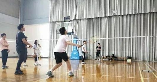 羽毛球比赛.jpg