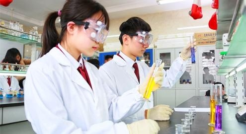 北京爱迪国际学校英国高中部招生简章