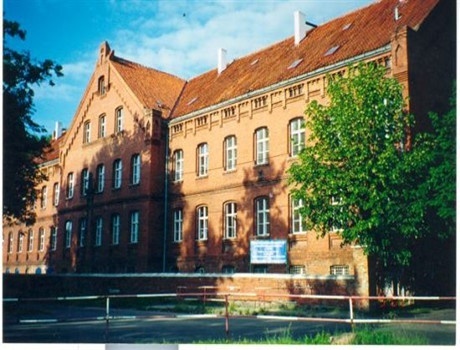 奥尔什丁计算机科学与经济大学