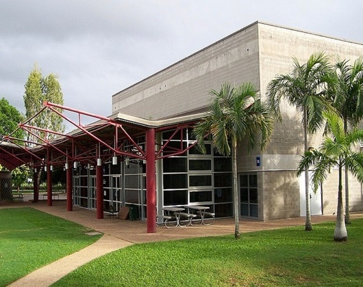 詹姆斯库克大学