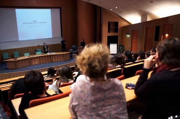 公共卫生高等研究学校