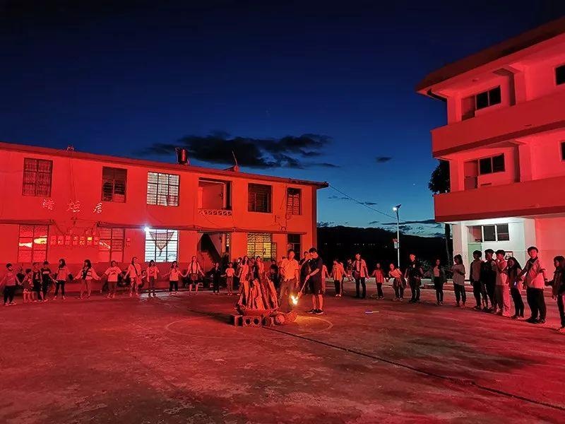 篝火晚会.jpg
