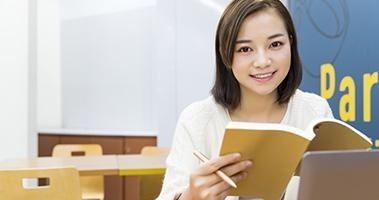 想出国留学或出国工作旅游的人