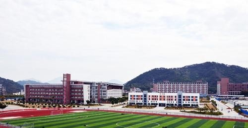 泸州化工工程职业技术学校网站