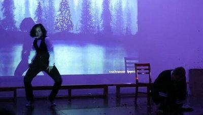 中加枫华国际学校学生用这场圣诞趴告诉你青春应该这样躁！