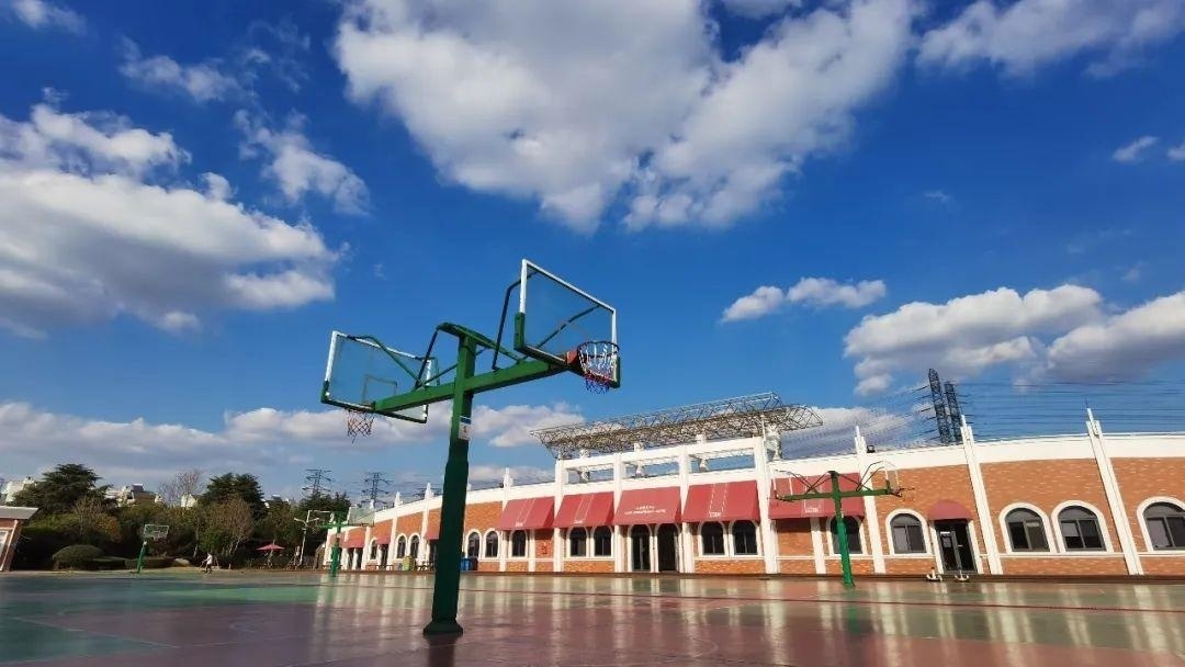领科教育上海校区.jpg