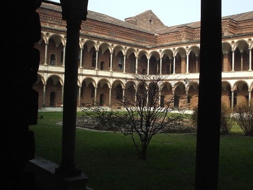 米兰大学