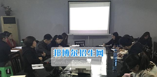 重庆铁路运输高级技工学校白市驿分院开展教师业务技能培训