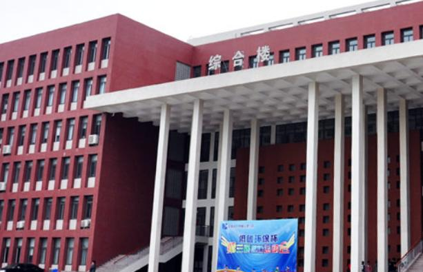 乐至县回澜职业中学