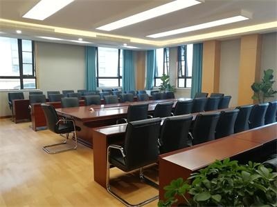 启东启迪外国语学校