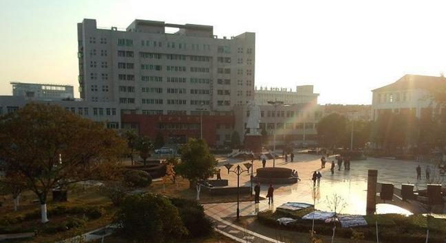 石家庄华医医学中等专业学校