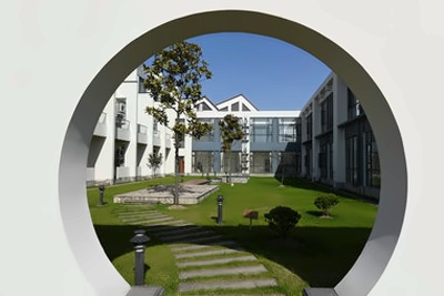 上海铭远双语高级中学校园一角