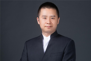 张致博 美术教师