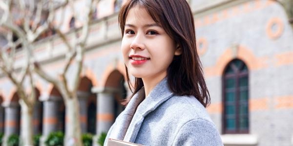 参加考试了解英语水平的高中生