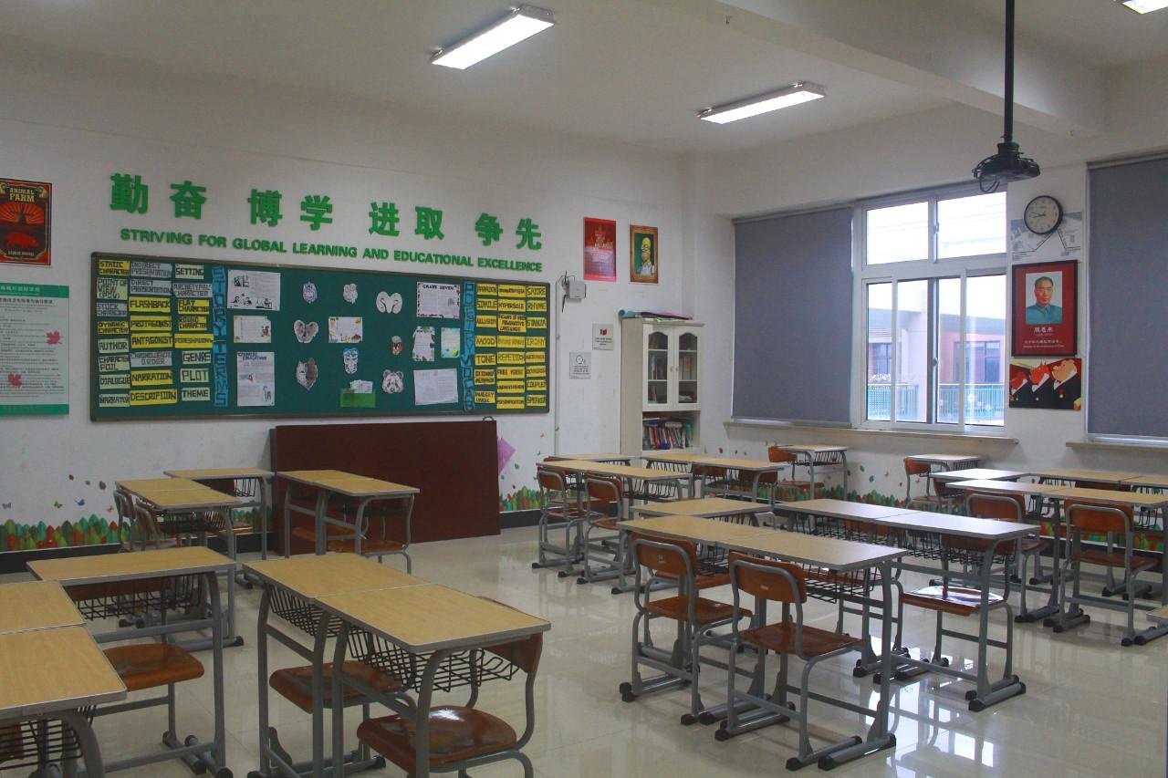 上海枫叶国际学校教室.jpg