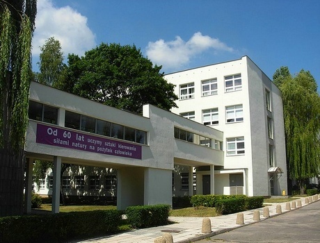 比得哥什技术与生命科学大学