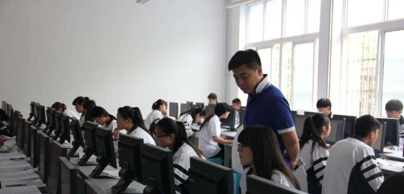 平度成人中等专业学校招生办