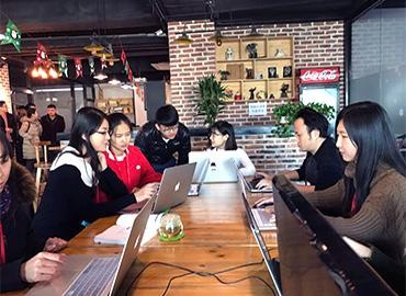 蓝鸥科技学员图片