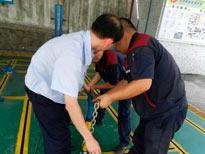 大梁校正仪