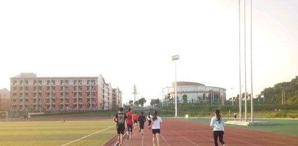 泸州职业技术学院五年制大专学校地址在哪儿