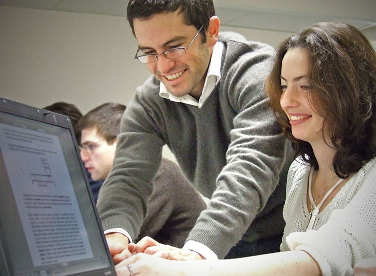 布雷斯特高等电子与数字学院