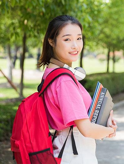 成都外国语专业学校