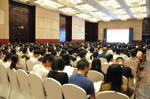 光华剑桥2021级新生家长见面会.jpg